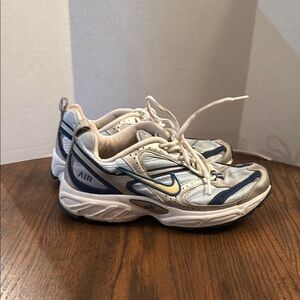 Nike Air Sneakers in Blue and Women’s size 7.5